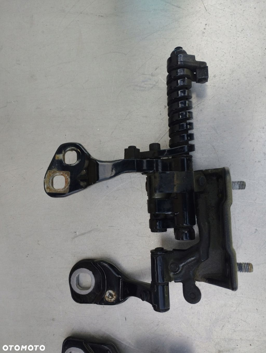 BMW E91 ZAWIAS PRAWY LEWY TYŁ KLAPY BAGAŻNIKA 7119042 7119041 - 4