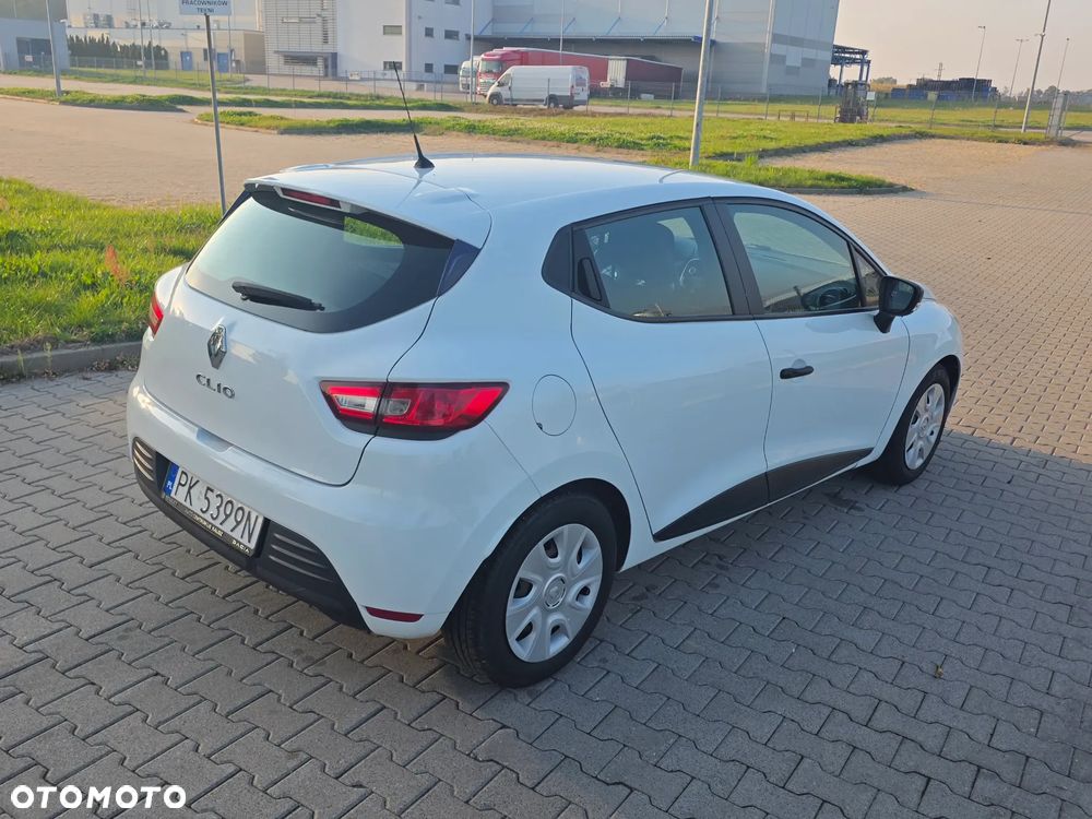 Renault Clio - 11