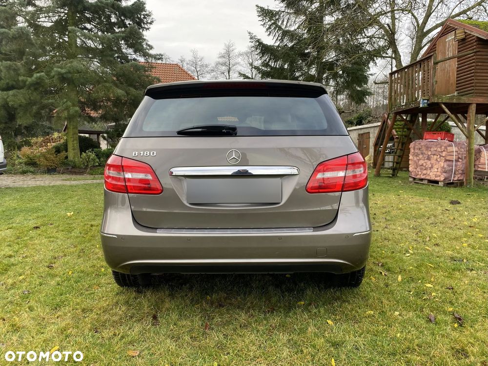 Mercedes-Benz Klasa B 180 7G-DCT - 4