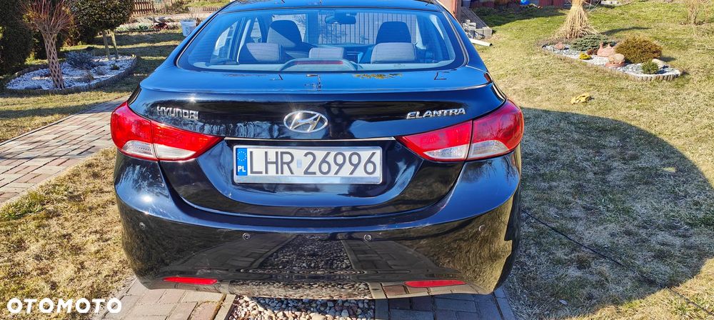 Hyundai Elantra 1.6 Comfort - 5