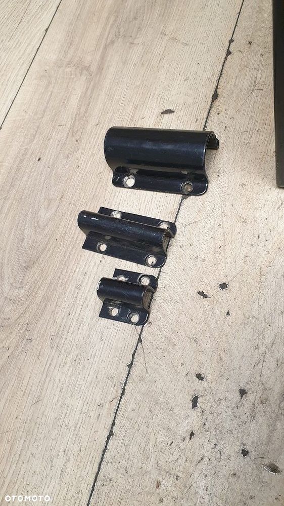 Kufer centralny z oparciem pasażera - 3