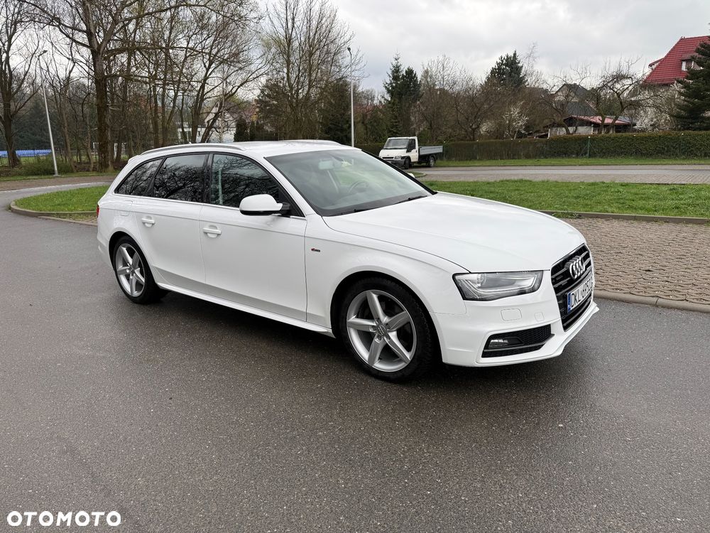 Audi A4 Avant 2.0 TDI DPF clean diesel quattro S tronic S line Sportpaket - 2