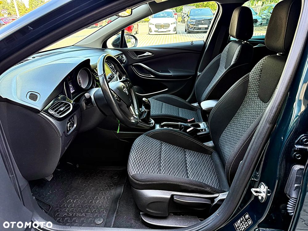 Opel Astra 1.6 D (CDTI) Start/Stop Innovation - 17