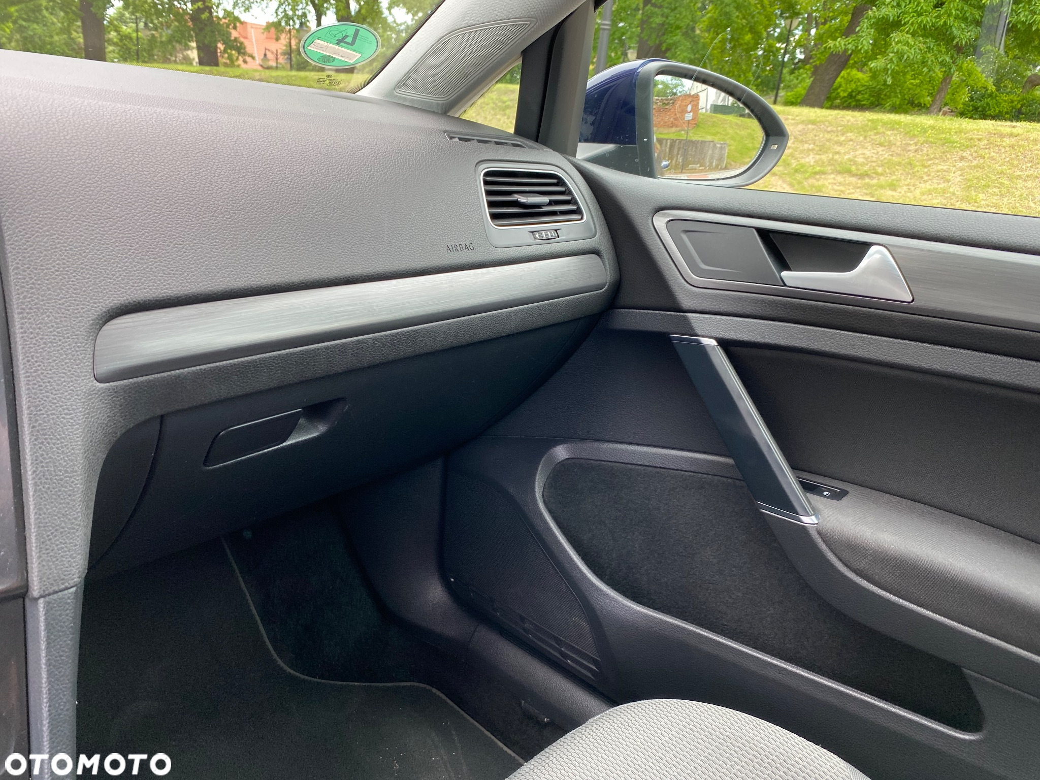 Volkswagen Golf - 24