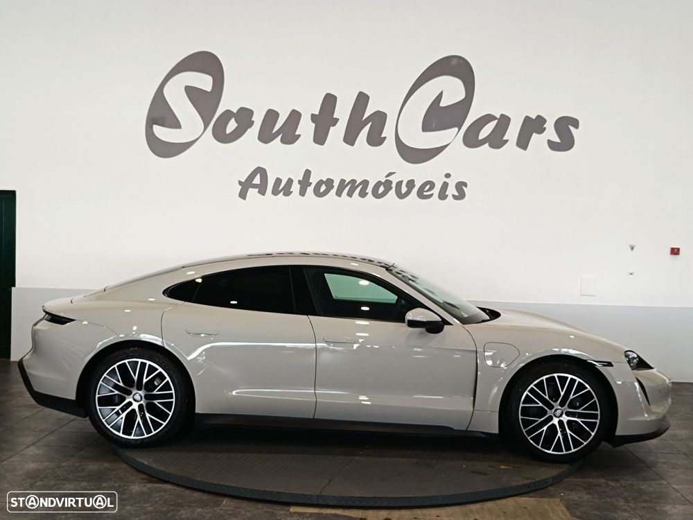 Porsche Taycan 4 - 4