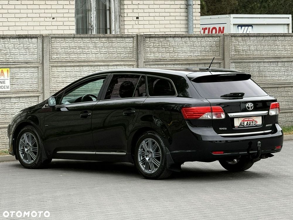 Toyota Avensis 1.8 Executive - 32