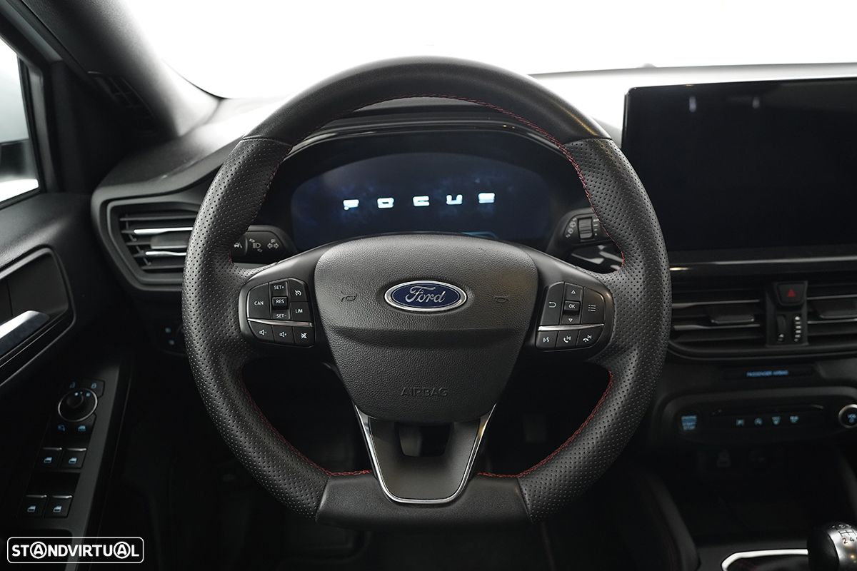 Ford Focus 1.0 EcoBoost MHEV ST-Line - 15