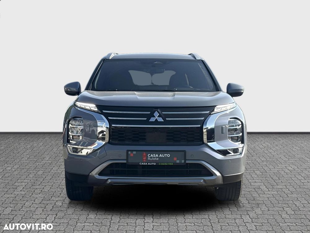 Mitsubishi Outlander 2.4 L 4X4 PHEV Intense - 9