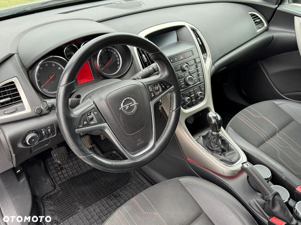 Opel Astra 1.4 T Edition 150 - 10