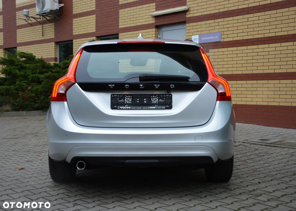 Volvo V60 D4 Geartronic Summum - 28