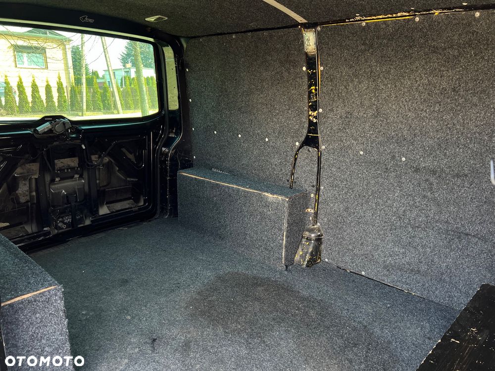 Volkswagen Transporter - 9