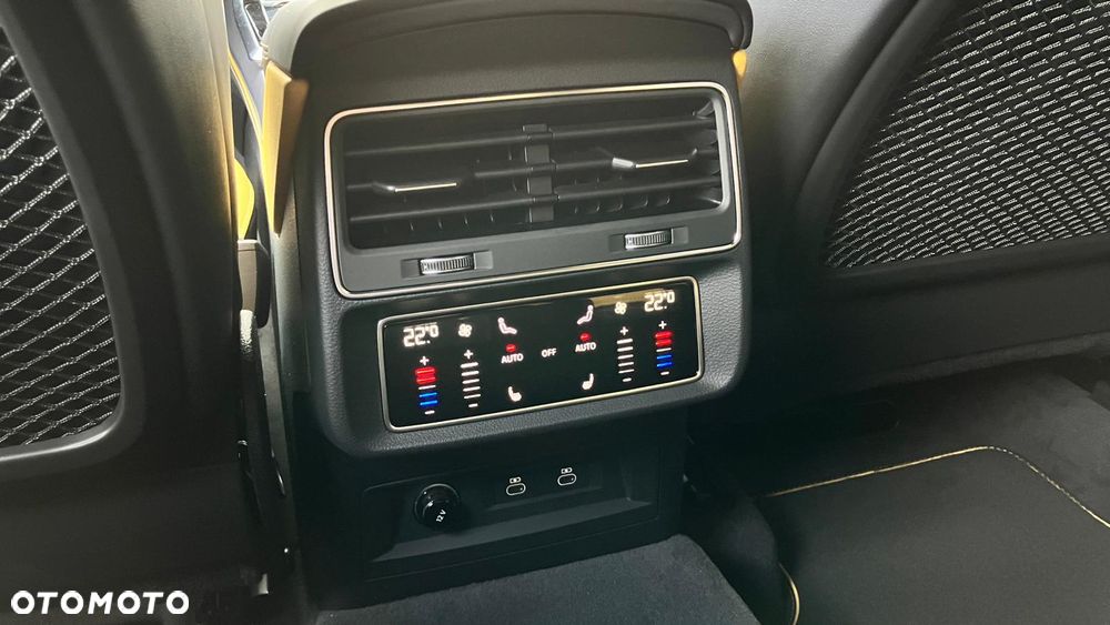 Audi RS Q8 - 30