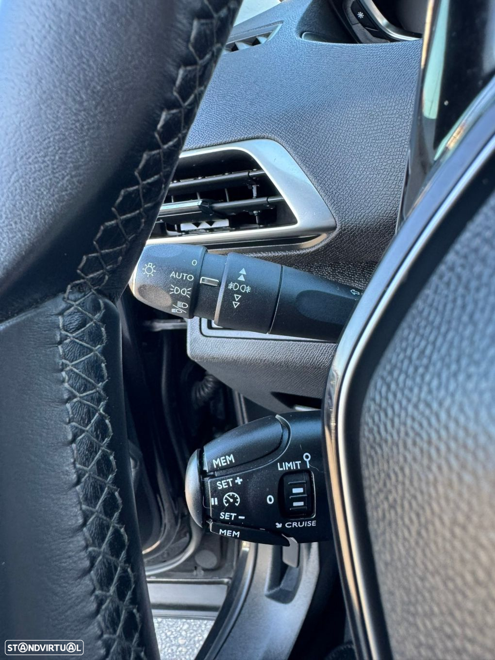 Peugeot 5008 1.5 BlueHDi Allure - 19