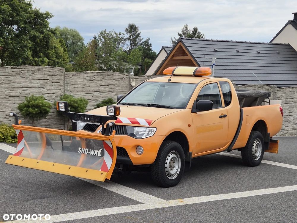 Mitsubishi L200 4x4 Pług Piaskarka - 1