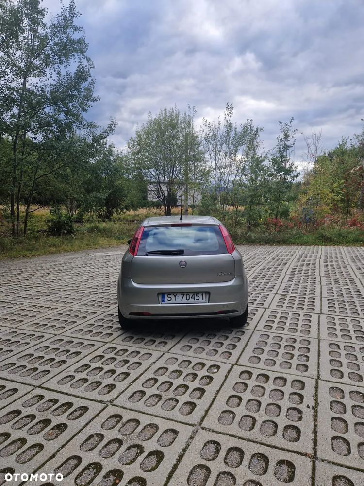 Fiat Grande Punto 2008 photo 4