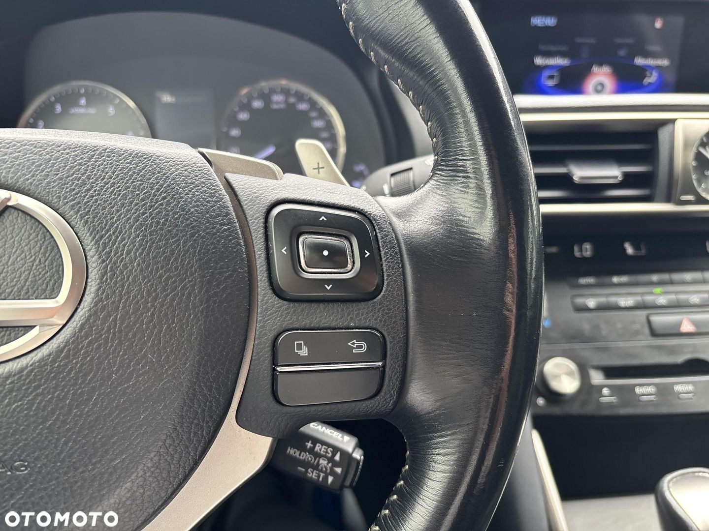 Lexus IS 200t Elegance - 14
