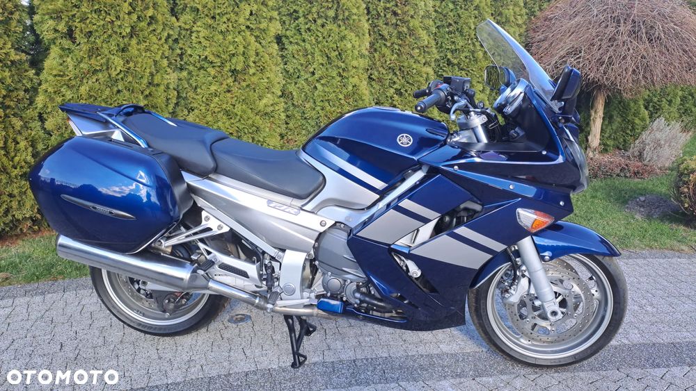 Yamaha FJR - 2