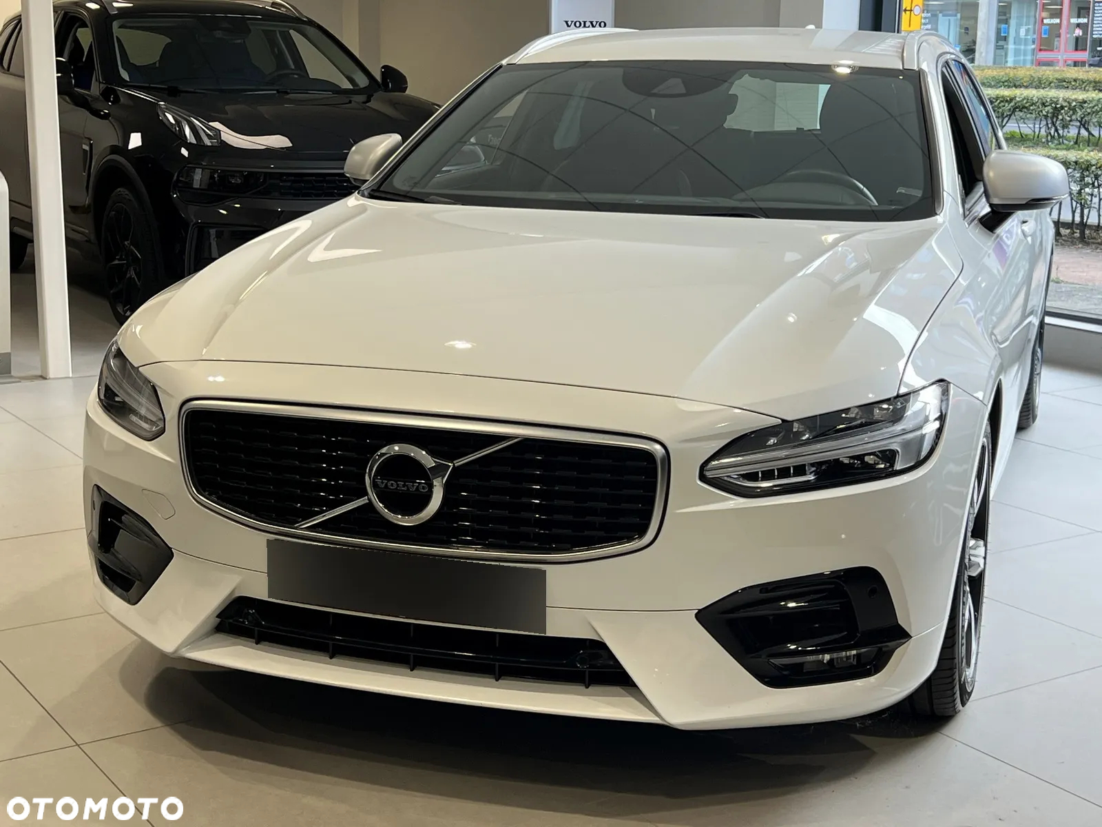 Volvo V90 D5 AWD R-Design - 2