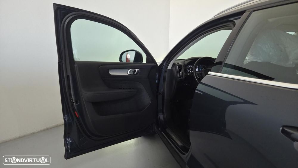 Volvo XC 40 1.5 T2 Plus Dark Auto - 21