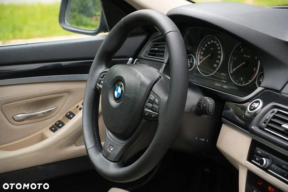 BMW Seria 5 520d Luxury Line - 11