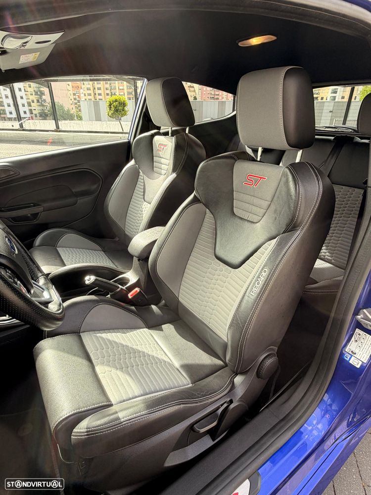 Ford Fiesta 1.6 EcoBoost ST - 10