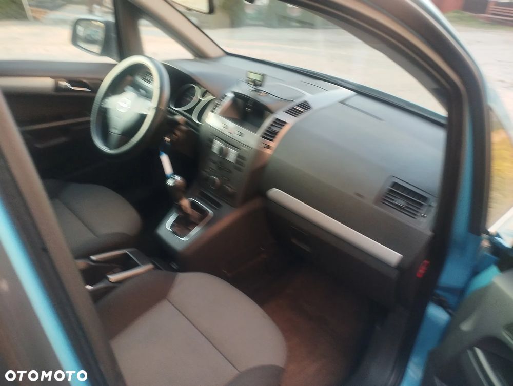 Opel Zafira - 7