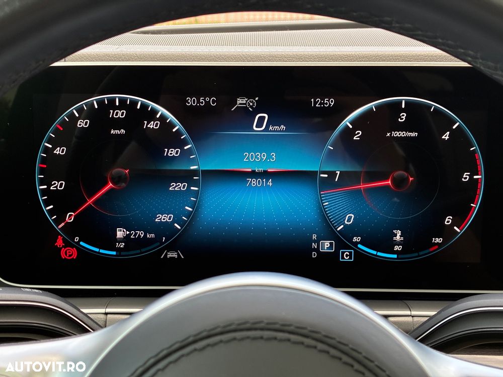 Mercedes-Benz GLS - 32