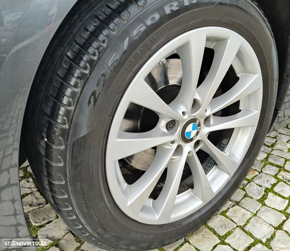 BMW 320 d Advantage Auto - 9