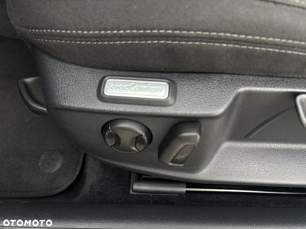 Volkswagen Passat - 9