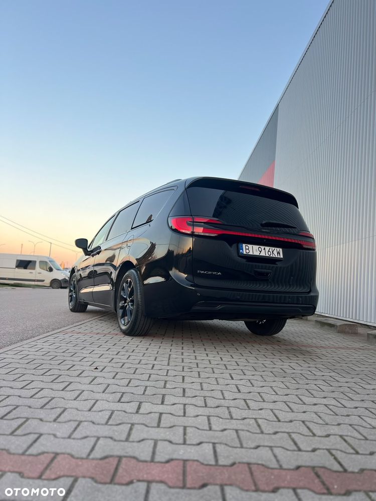 Chrysler Pacifica - 15