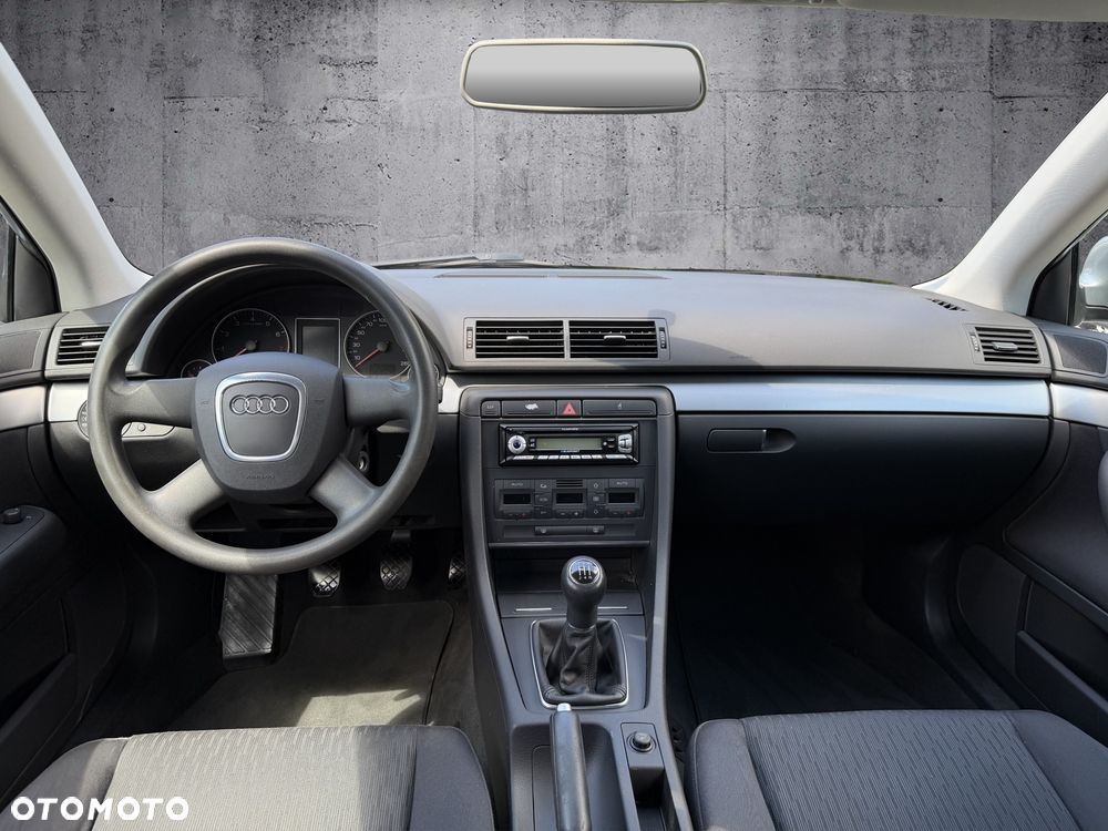 Audi A4 Limousine - 8