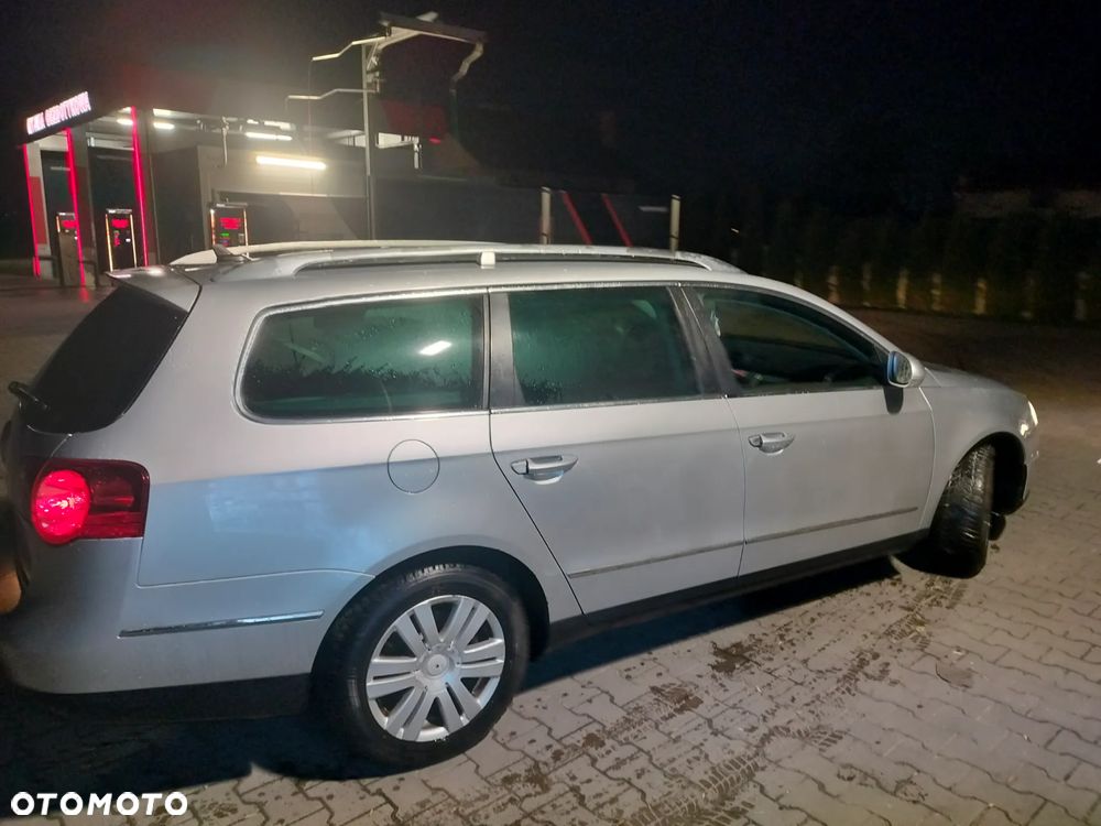 Volkswagen Passat 2.0 TDI Comfortline DSG - 2
