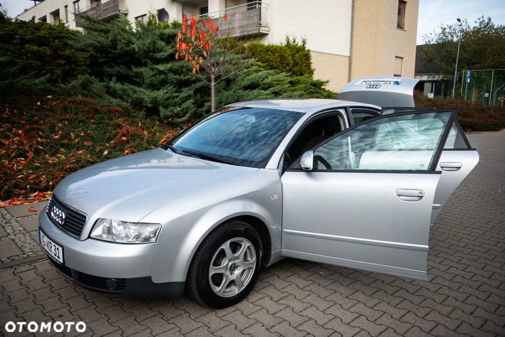 Audi A4 Limousine - 13