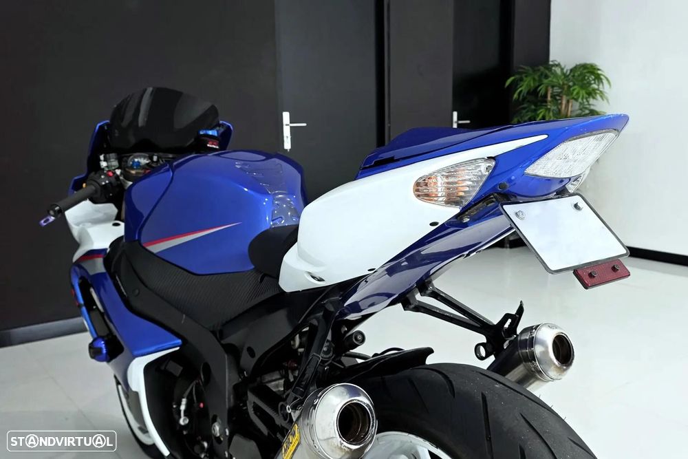 Suzuki GSX-R - 16
