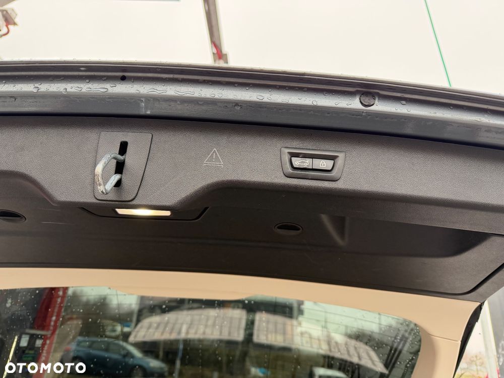 BMW Seria 5 530d xDrive Sport Line sport - 12