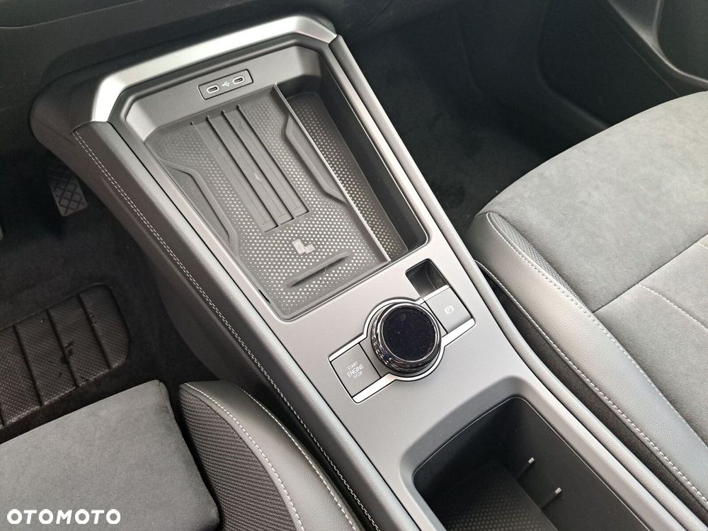 Volkswagen T-Roc 1.5 eTSI Life DSG - 16