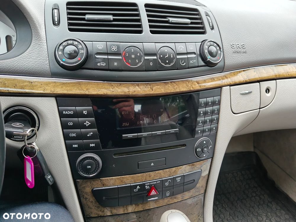 Mercedes-Benz Klasa E 220 CDI Automatik Avantgarde - 23