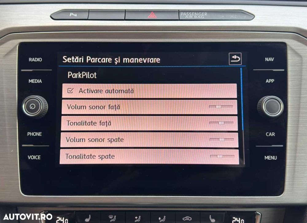 Volkswagen Passat - 35