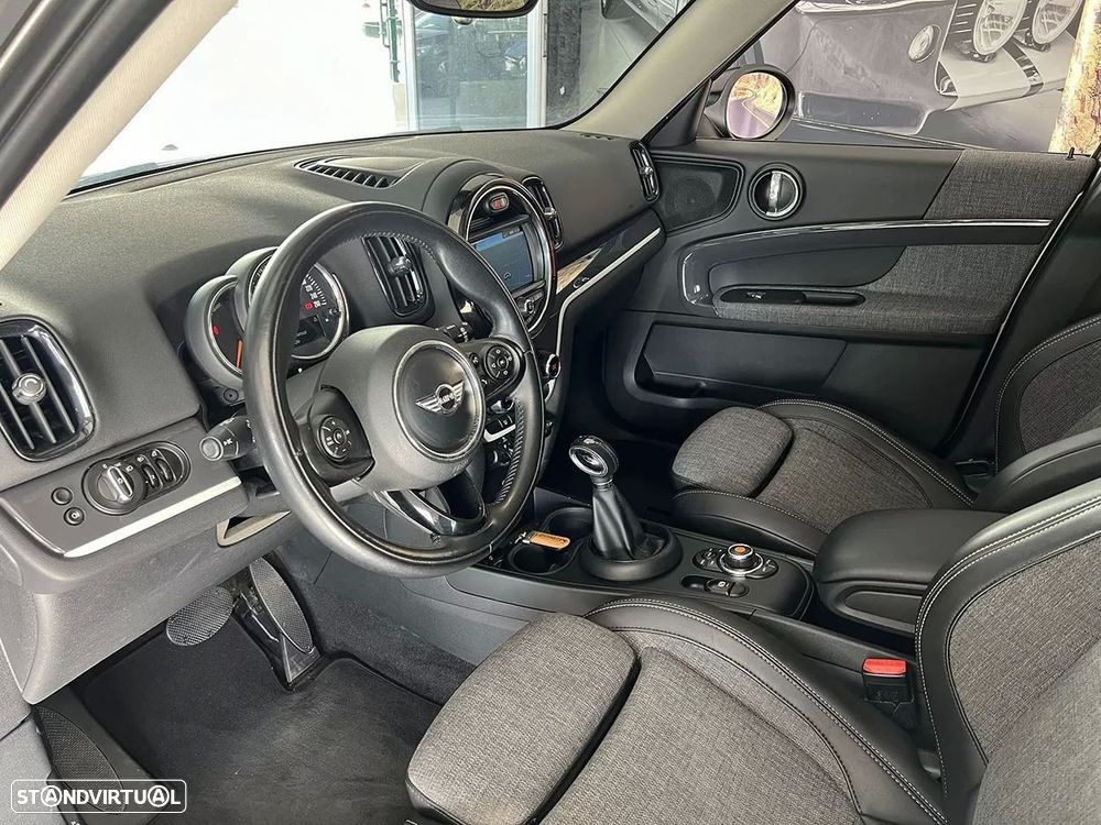 MINI Countryman Cooper SE ALL4 Auto - 7