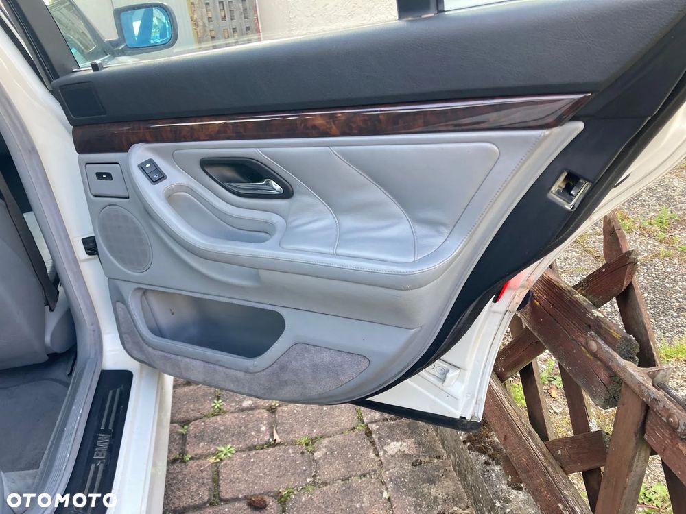 BMW Seria 7 ver-730i-v8 - 14