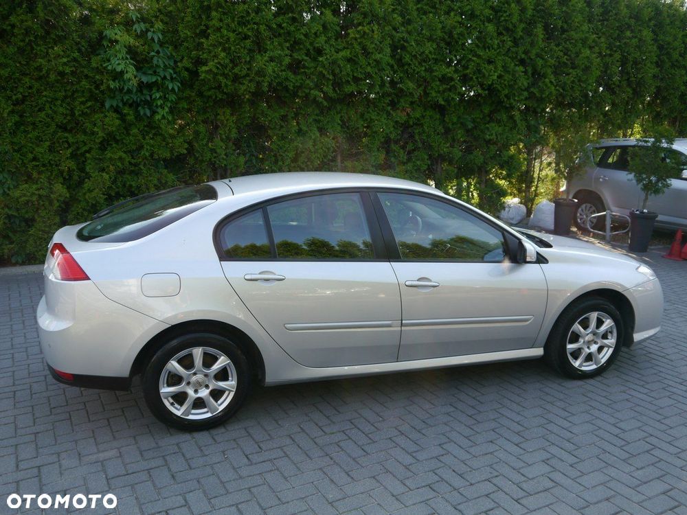 Renault Laguna 2.0 Authentique - 11