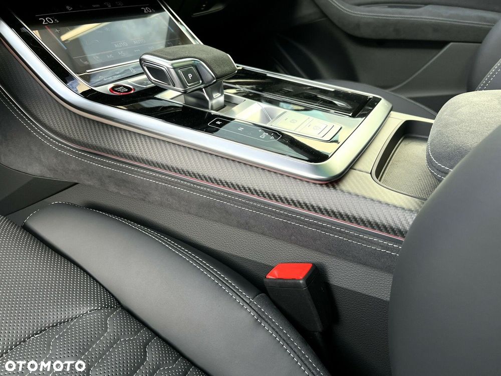 Audi RS Q8 - 28