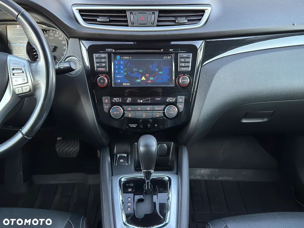 Nissan Qashqai 1.6 Tekna CVT - 29