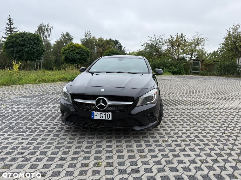 Mercedes-Benz CLA 250 7G-DCT AMG Line - 2
