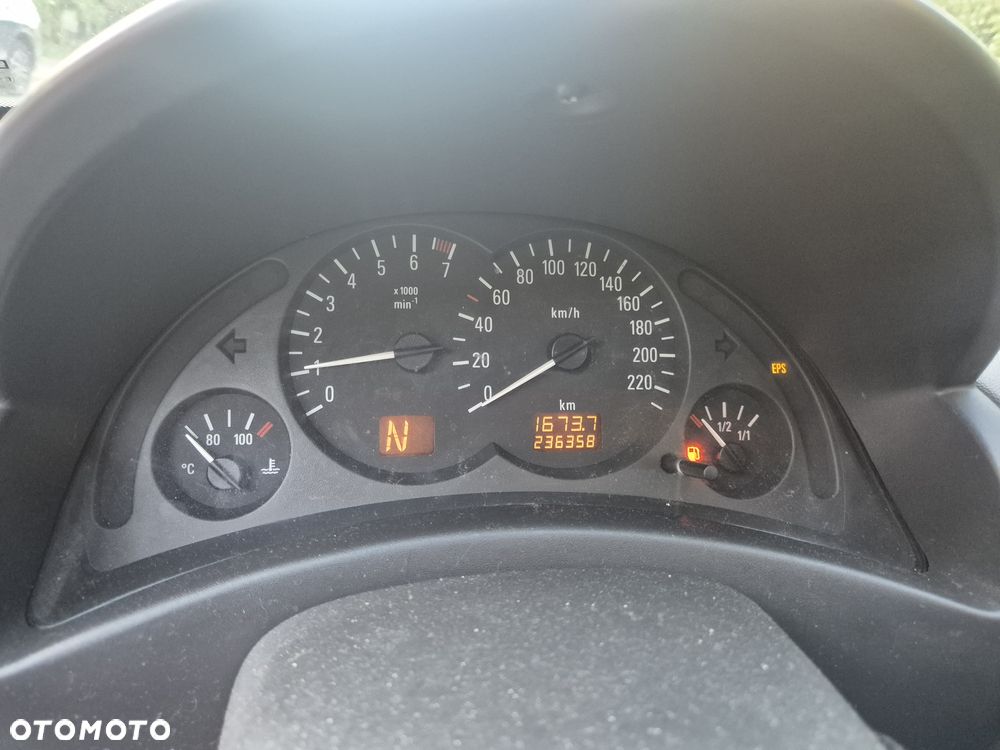 Opel Corsa - 4