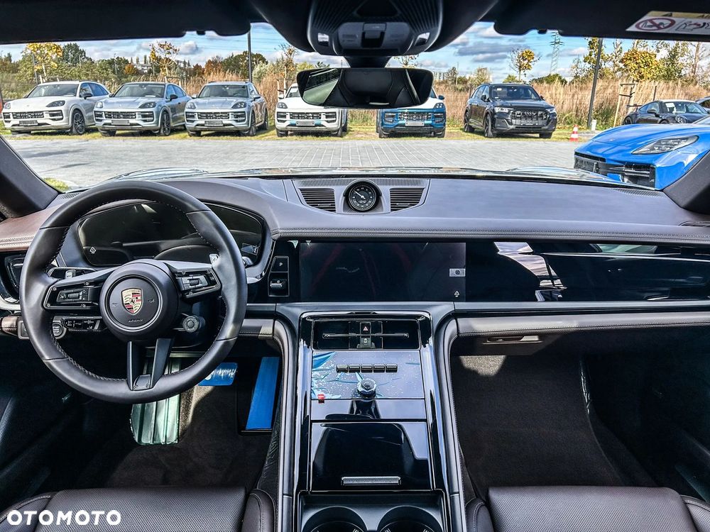 Porsche Panamera 4 E-Hybrid PHEV - 9