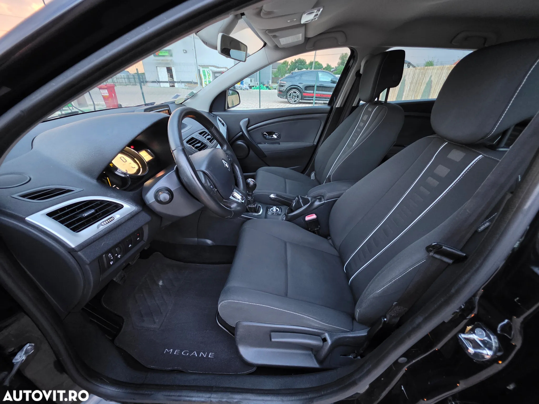 Renault Megane ENERGY dCi 130 INTENS - 12
