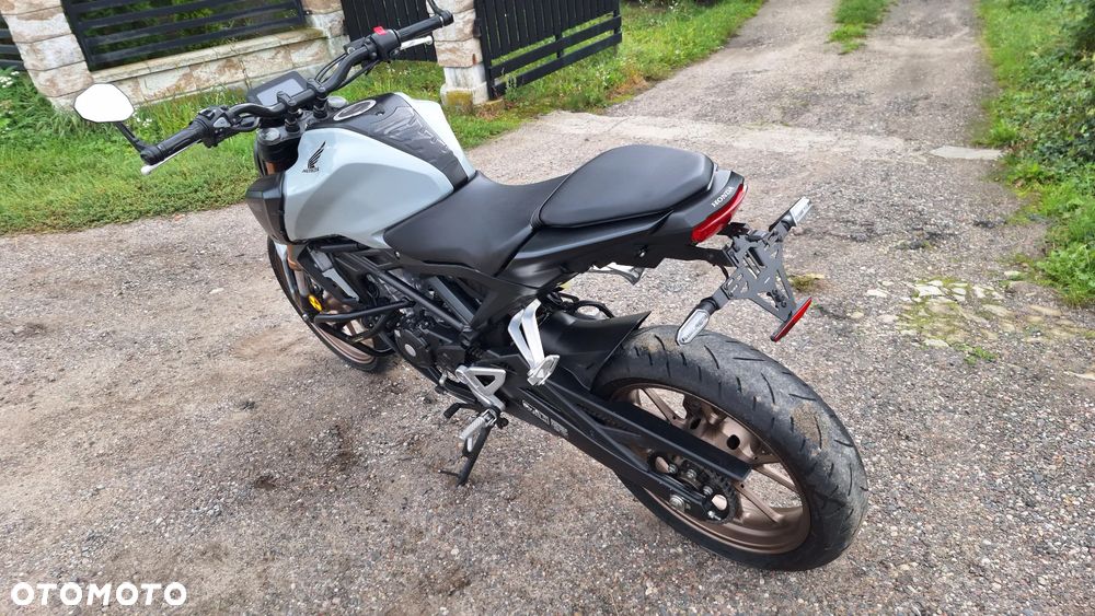 Honda CB - 33