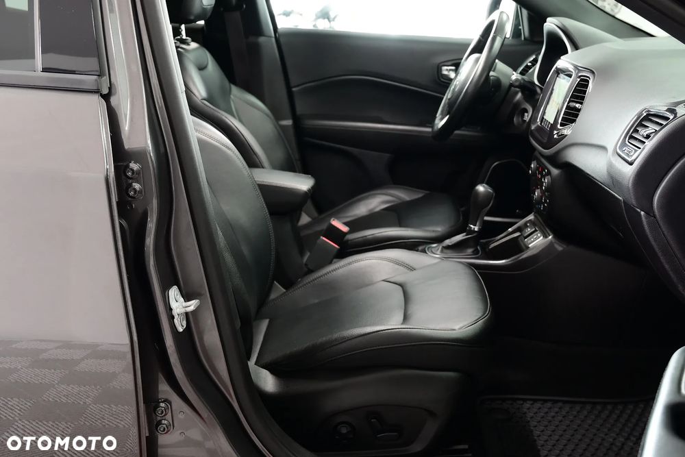 Jeep Compass 1.3 TMair Night Eagle FWD S&S DDCT - 21