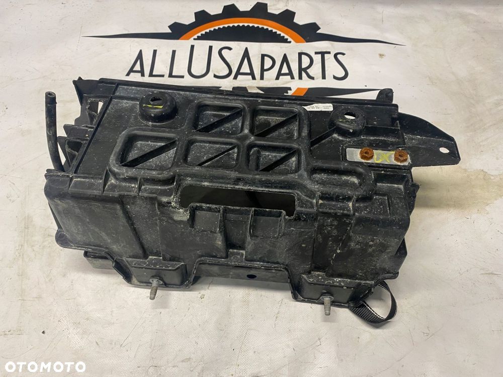 podstawa akumulatora bagażnik dodge charger 15- - 2